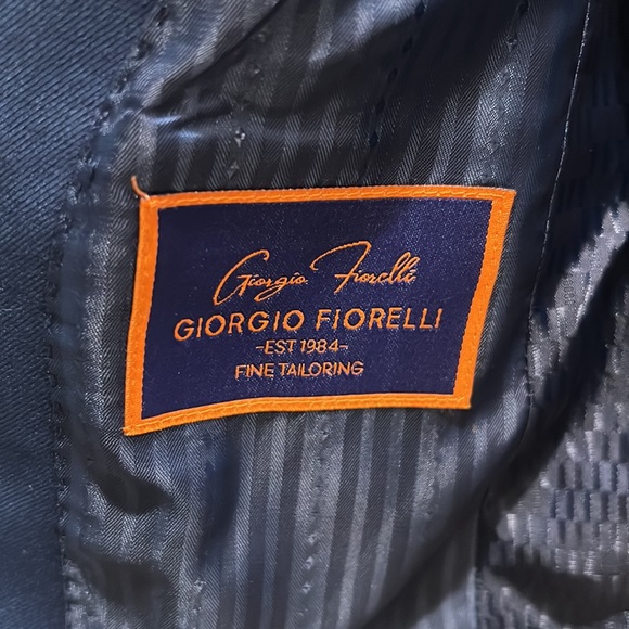 Giorgio Fiorelli 4T Navy Blue Suit. Never worn. - Picture 4 of 4